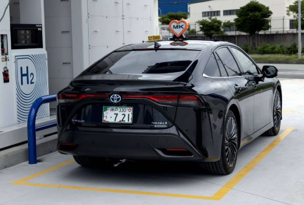 hydrogen taxi japan 1200x810