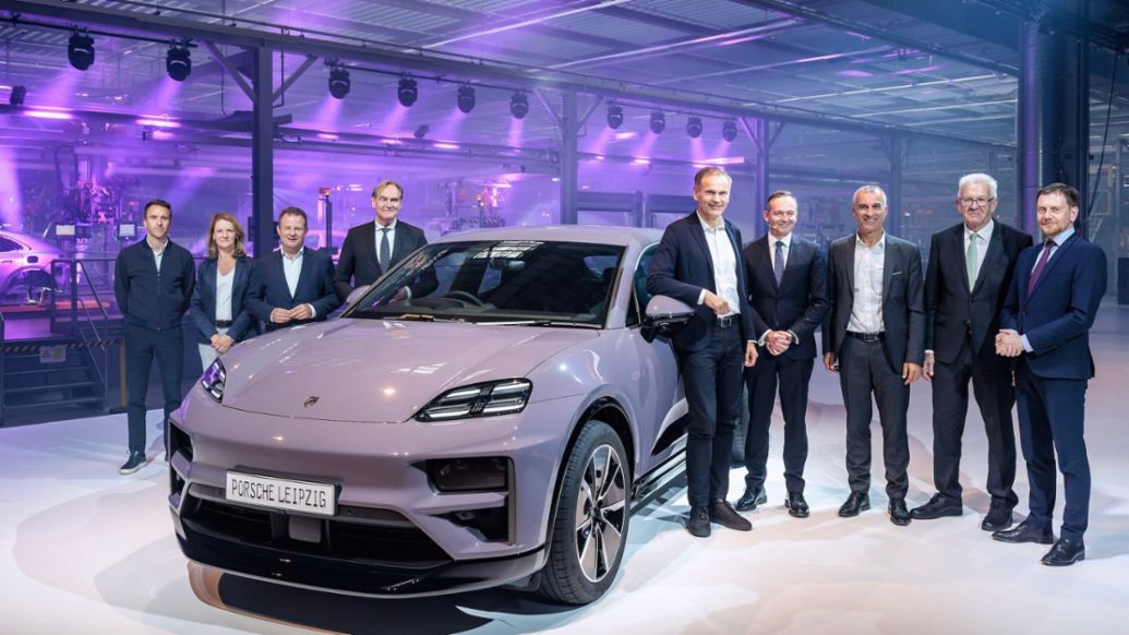 Porsche celebrates the launch of electromobility at its Leipzig plant with prominent guests (from left to right): Timo Bernhard, Porsche Brand Ambassador, Prof. Dr. Lucia A. Reisch, spokesperson Porsche Sustainability Council, Gerd Rupp, Chairman of the Management Board of Porsche Leipzig GmbH, Burkhard Jung, Mayor of Leipzig, Oliver Blume, Chairman of the Executive Board, Dr Volker Wissing, Federal Minister for Digital and Transport, Albrecht Reimold, Porsche Executive Board Member for Production, Winfried Kretschmann, State Premier of Baden-Württemberg and Michael Kretschmer, State Premier of the Free State of Saxony., Leipzig, 2024, Porsche AG